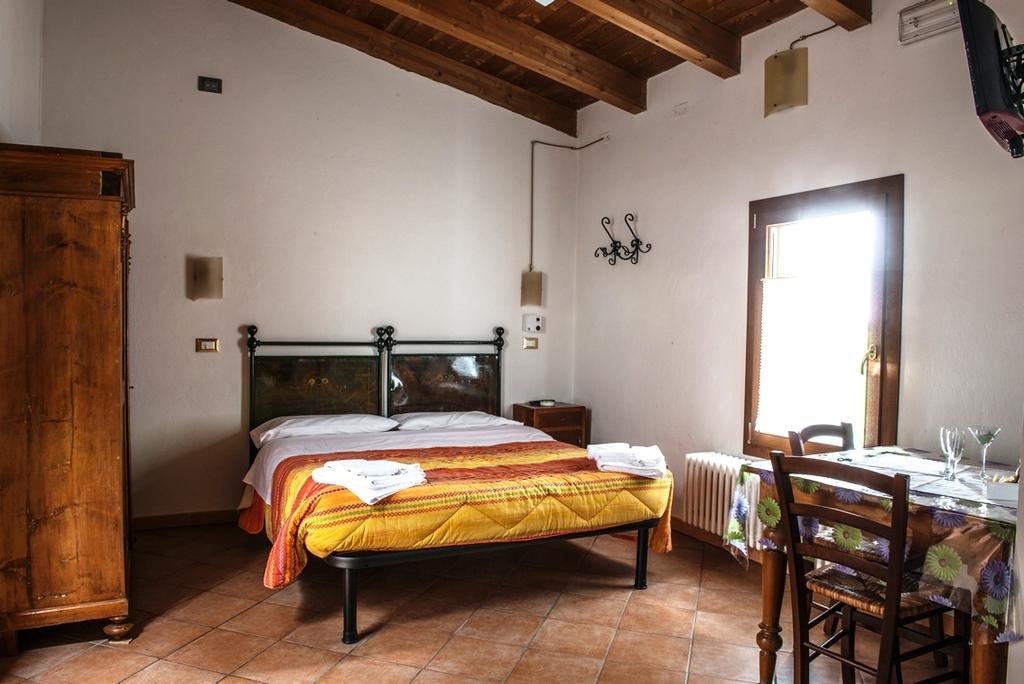 Corte Galvana Cento  Room photo